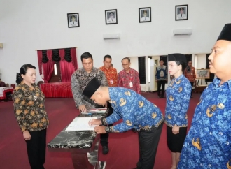 Karolin Minta Perketat Pendataan Anak Putus Sekolah di Kabupaten Landak