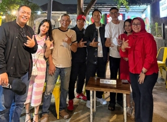 Mengkritik Tanpa 'Baper': Ketika Stand Up Comedy Jadi Corong Aspirasi Bulan Bung Karno di Kota Depok