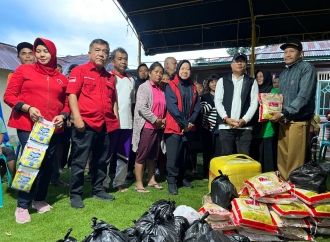 Risma Salurkan Bantuan PDI Perjuangan untuk Korban Gempa Sulteng, Sampaikan Perhatian Megawati kepada Warga Terdampak