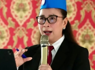 Raih Gelar Doktor Cum Laude, Vanda Sarundajang Komitmen Tingkatkan Kualitas Pengabdian