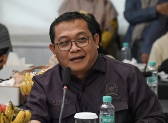 Harga Telur Anjlok, Sonny Danaparamita Desak Kementan Percepat Bantuan Bagi Peternak Ayam Petelur