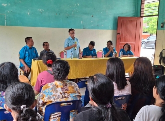 Berbagi Kisah Masa Kecil, Sofyan Tan Salurkan Beasiswa PIP untuk Ratusan Ribu Siswa