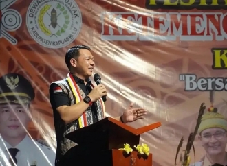 Tutup Gawai Entibab, Bupati Kapuas Hulu Ajak Warga Jaga Budaya dan Rawat Alam Leluhur
