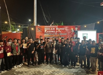 Tutup Bulan Bung Karno, PDI Perjuangan Tuban Berbagi Buku Tentang Bung Karno dan Megawati Soekarnoputri 