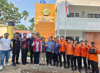 Winarti Tinjau Pos Pengamatan Gunung Anak Krakatau, Ajak Masyarakat Tingkatkan Kewaspadaan
