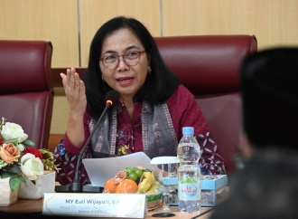 Lindungi Petugas dan Edukasi Warga, Komisi X DPR Dorong Penguatan RUU Statistik