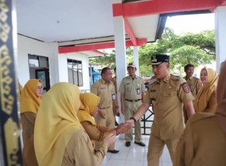 Buka MPLS, Bupati Lampung Barat Jamin Pembagian Seragam Gratis bagi Siswa Baru SD-SMP
