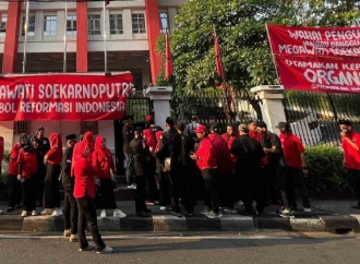 Tiga Dekade Kudatuli: Metamorfosis Sunyi Megawati dan Dialektika Perlawanan Arus Bawah