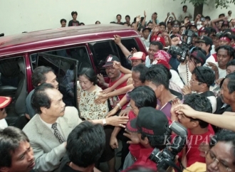 Henry Yoso: Kudatuli Momentum Perkuat Komitmen Seluruh Anak Bangsa terhadap Demokrasi, Supremasi Hukum & Persatuan Nasional