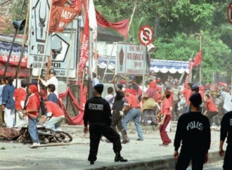 Tragedi Kudatuli 1996: Puncak Brutalitas Pelanggaran HAM Era '90-an yang Tak Boleh Dilupakan