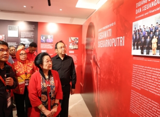 Didampingi M Prananda Prabowo, Megawati Hadiri Pameran Foto Refleksi 30 Tahun Kudatuli