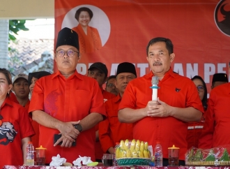 DPC PDI Perjuangan Kota Yogyakarta Lantik Pengurus Ranting, Baguna, TMP & Bamusi di Taman Legawong