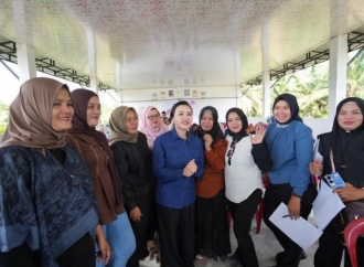 Karolin Minta Ibu Rumah Tangga Bijak Kelola Anggaran dan Waspadai Pinjol