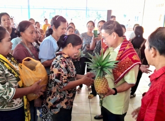 Bukan Bingkisan Mewah, Ketulusan Warga Sibiru-biru Beri Oleh-Oleh Hasil Bumi Bikin Sofyan Tan Terharu