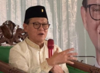 Rokhmin Dahuri Realisasikan Program BSPS, Disambut Antusias Masyarakat di Kelurahan Pegambiran