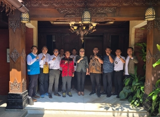Perjuangkan Hak Dasar Warga, Arif Uopdana dan Bupati Spei Minta PLN Wujudkan Listrik 24 Jam di Oksibil