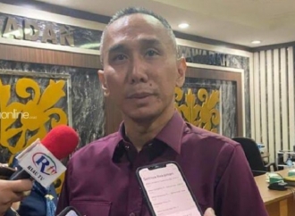 Tekad Indra Dukung Seragam Sekolah Gratis, Namun Perbaikan Sekolah Kebutuhan Mendesak