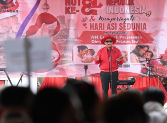 "Bapak-Bapaknya Jangan Iri!” Pesan Pantun Hasto di Peringatan Hari ASI Sukabumi