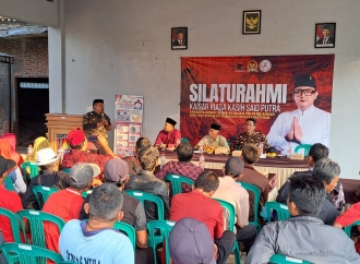 Serap Aspirasi Warga Gandrungmangu, Tim Sobat Kaisar Perjuangkan Bantuan Alat Pertanian hingga Infrastruktur