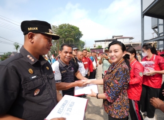 Semarakkan HUT Ke-81 RI, Karolin Ingatkan ASN Tetap Maksimal Layani Warga di Masa Efisiensi