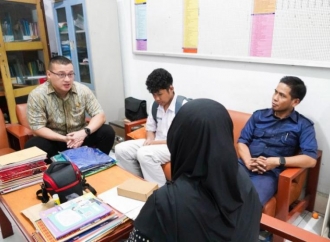 Bantu Siswa Kurang Mampu, Kenneth Rogoh Uang Pribadi Lunasi Tunggakan Sekolah