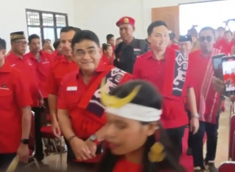 Andreas Hugo Pareira Minta Kader PDI Perjuangan Sumba Barat Daya Bergerak Satu Komando