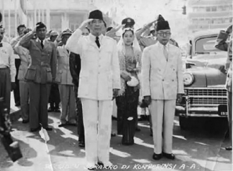 Menjaga Api Tanpa Membakar Rumah: Kejelian Taktis Soekarno Menjelang Proklamasi