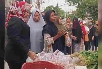 DPRD Lampung Selatan Salurkan Bantuan Pangan dan Serap Aspirasi Warga Lewat 'Jumat Berbagi'