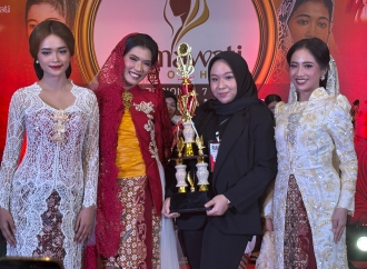 Usung Spirit Perjuangan Ibu Fatmawati, Desainer PDI Perjuangan Jogja Sarah Azzahra Tembus Top 3 & Akan Tampil Ditingkat Nasional