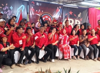 BAGUNA PDI Perjuangan Depok Gelar Latsar Dapur Umum & Bagikan 500 Nasi Kotak