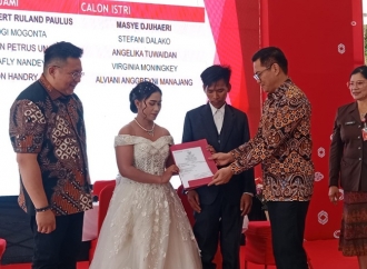 95 Pasangan Ikuti Kawin Massal, Bupati Joune Ganda Canangkan Kampung Sadar Adminduk