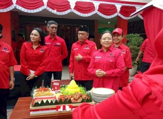 Peringati HUT ke-81 RI, DPC PDI Perjuangan Surabaya Fokus Bantu Bencana NTT dan Gelar Soekarno Cup