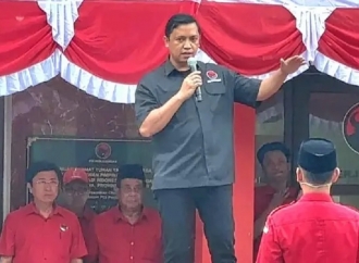 Ronny Talapessy: Kedekatan dengan Rakyat Harus Menjadi Bagian dari Kerja Kader