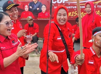 Meriahkan HUT ke-81 RI, DPC PDI Perjuangan Kota Metro Bagikan Makanan Gratis & Gelar Lomba Antarkader