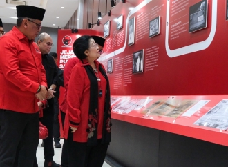 Refleksi Sejarah di HUT Ke-81 RI, Megawati Soekarnoputri Tinjau Pameran "Jejak Merdeka Putra Sang Fajar"