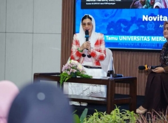 Perkuat Layanan Kemanusiaan, Novita Hardini Serahkan Dua Unit Ambulans Gratis di Trenggalek