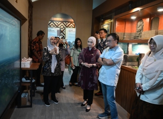 Budaya Literasi Kreatif, Sofyan Tan Dorong Kehadiran Buku di Ruang Publik dan Warung Makan