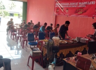 Banteng Empat Lawang Rutinkan 'Makan Jumat Marhaen', Hadirkan Gotong Royong di Tengah Masyarakat