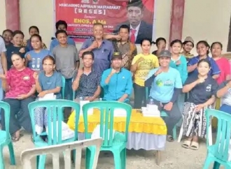 Reses di Taipanggabe, Enos Siap Kawal Aspirasi Jalan Desa Hingga Bibit Pertanian