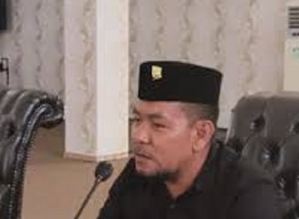 Anwar Tiha Minta Pemkab SBB Segera Perbaiki Jembatan Rusak yang Hubungkan Dusun Ani dan Sahwai