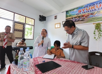Cahaya di Dalam Hati: Saat Kepedulian Sofyan Tan Menyapa Anak-Anak SLB A Karya Murni