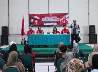 PAC PDI Perjuangan Sukolilo Salurkan PIP Aspirasi Puti Guntur Soekarno