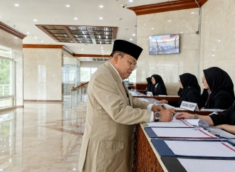 Cornelis Hadiri Paripurna Khusus dan Paripurna Ke-4 DPR RI, Simak Pidato Puan Maharani