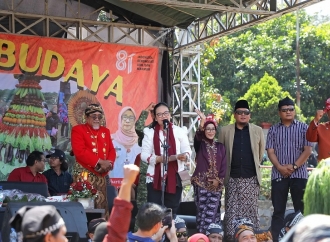 Semarak HUT ke-81 RI, Agustina Larut dalam Karnaval Budaya Gunungpati dan Kirab Mijen
