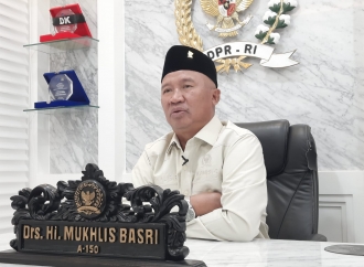 Erupsi Anak Krakatau, Mukhlis Basri Imbau Warga Lampung Siaga Abu Vulkanik