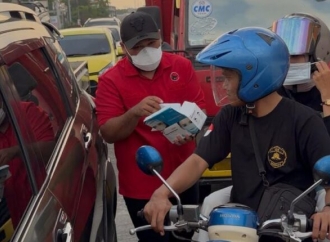 Antisipasi Dampak Buruk Abu Vulkanik, Banteng Kabupaten Serang Bagikan Masker ke Masyarakat