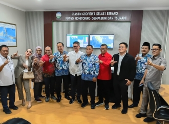 Dorong Peringatan Bencana Lewat Ponsel, Abraham Laksono Desak BPBD Gunakan Cell Broadcast