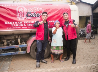 Respons Cepat Krisis Air Bersih di Kalbar, Taruna Merah Putih Salurkan 160.000 Liter Air untuk Warga