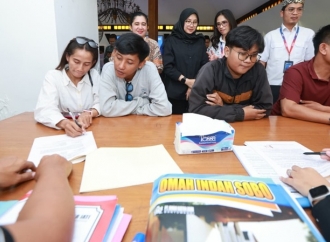 Bupati Ipuk Dorong Akses Rumah Terjangkau Lewat Akad Massal KPR Subsidi 