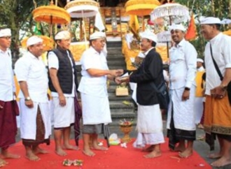 Bupati Sutjidra Mohon Kerahayuan untuk Masyarakat Buleleng